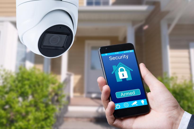 Best Home Monitoring Tips for Canadian Snowbirds